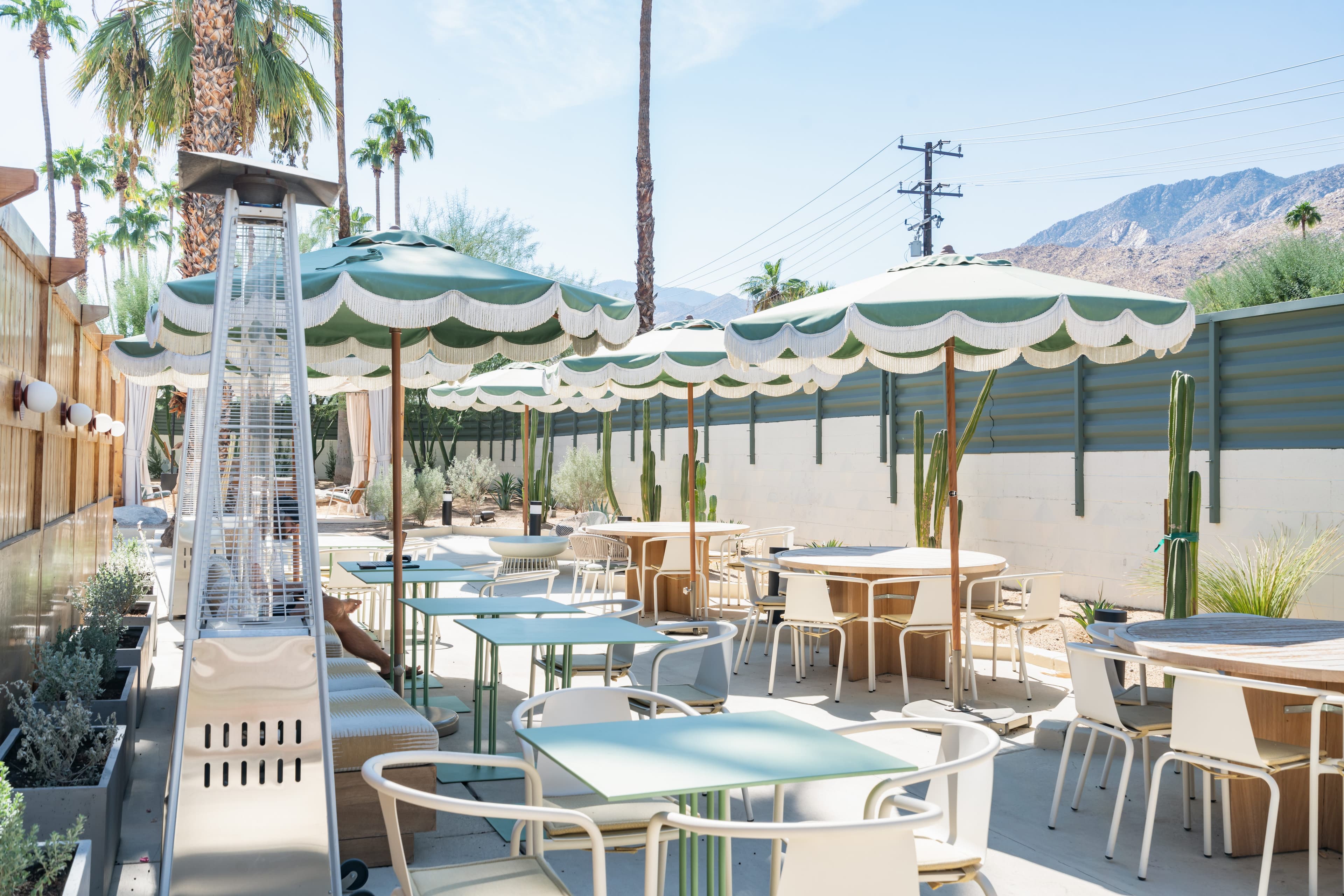 Life House Palm Springs Hotel