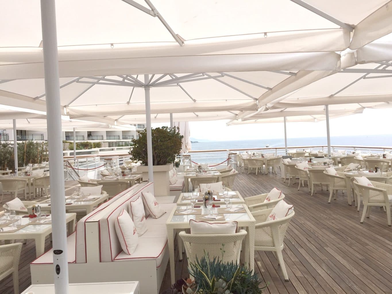 Cruise Line & Cruise Ship Outdoor Umbrellas