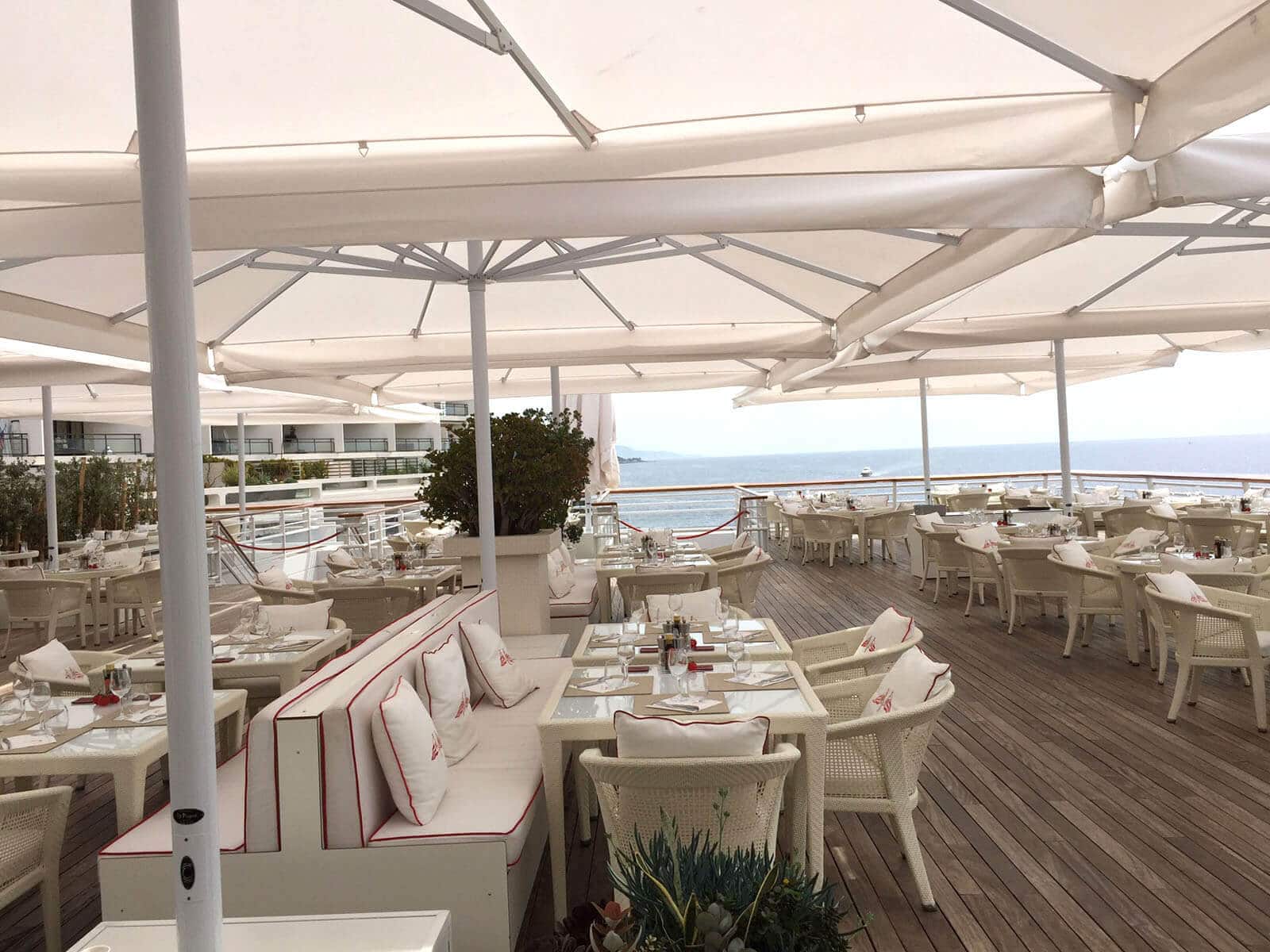 Cruise Line & Cruise Ship Outdoor Umbrellas