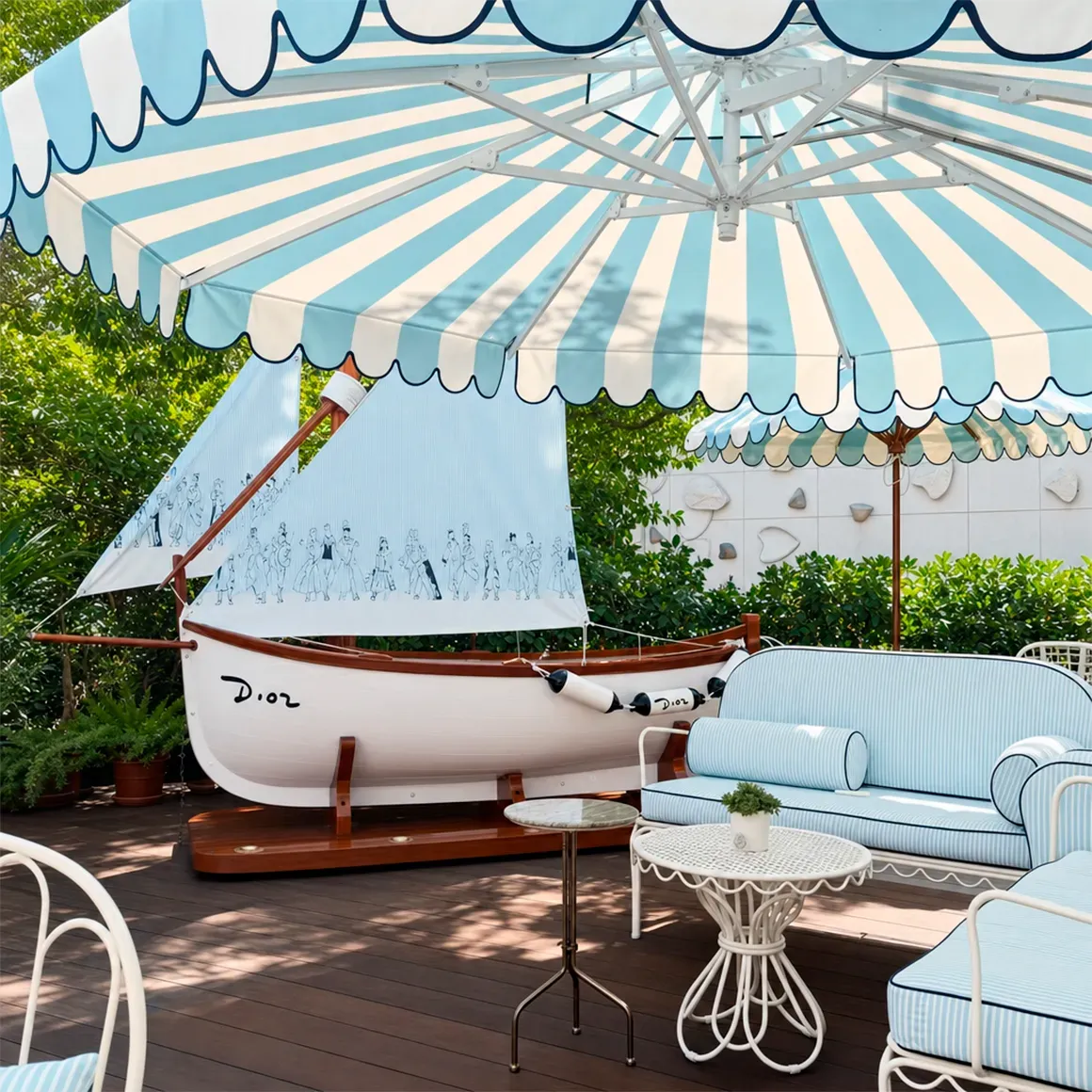 Christian Dior Café