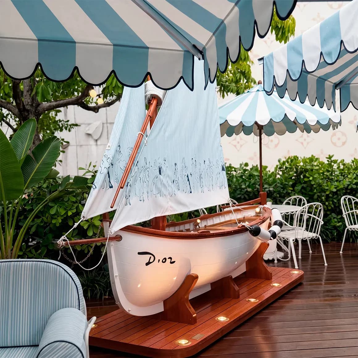 Christian Dior Café