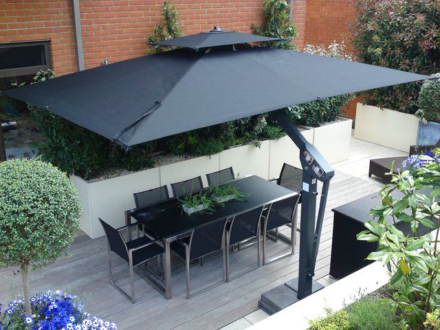 Invezo Impression Garden Umbrella 8 x 8 ft - Center Pole Sqaure Umbrella  with Aluminum Pole and Base - Maroon (Garden Umbrella/Outdoor Umbrella/Patio  Umbrella) : Amazon.in: Bags, Wallets and Luggage