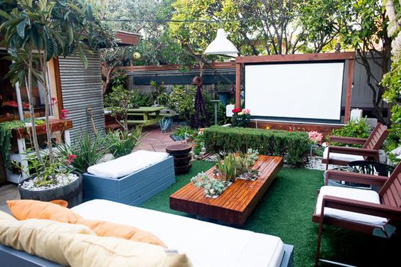 25 Inspirational Ideas to Create a Luxury Resort Style Backyard, outdoor theatre