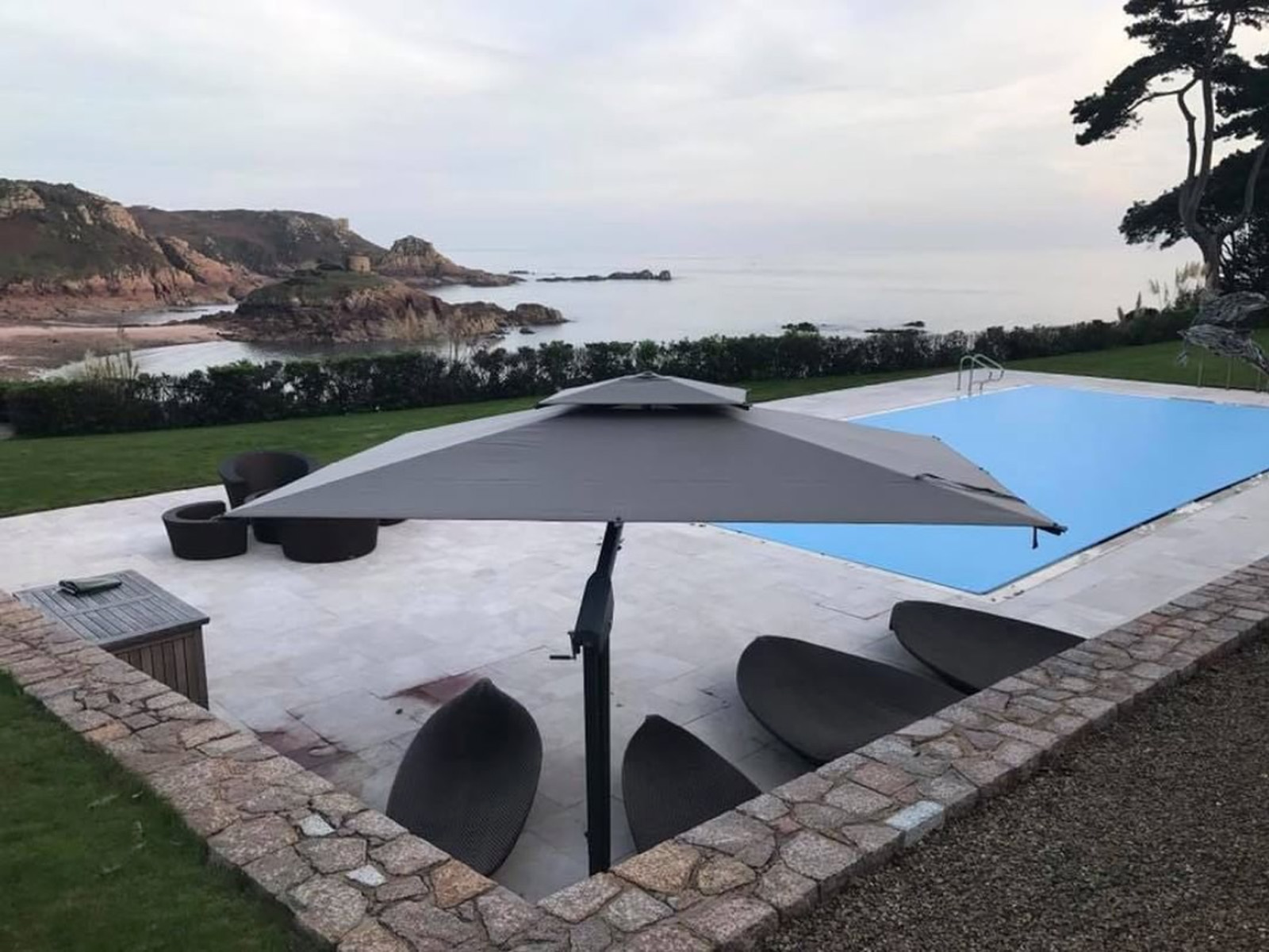 pool umbrella