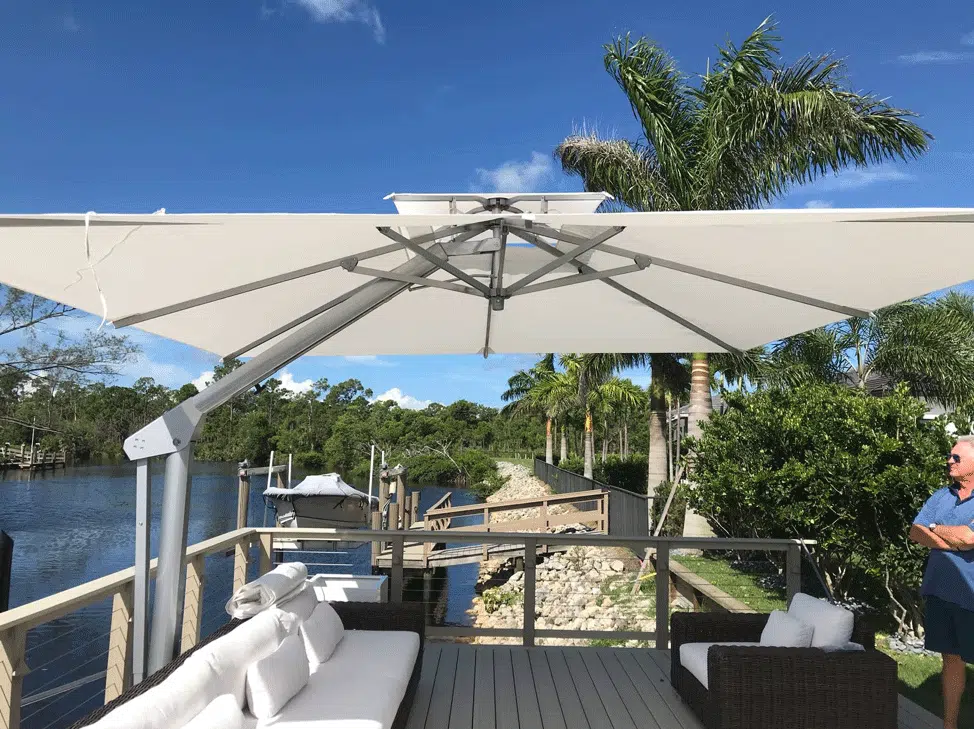 When is a Cantilever Umbrella the Best Option Poggesi USA