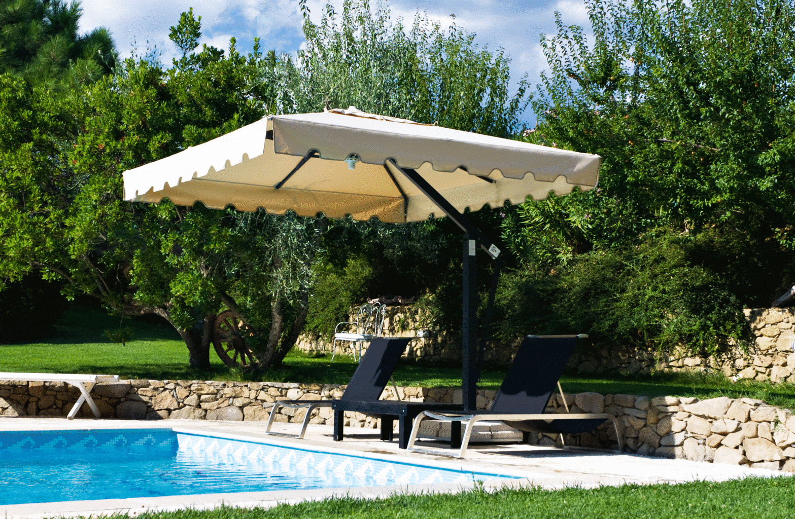 What Type of Base is Best for Your Residential Umbrellas, 2 3