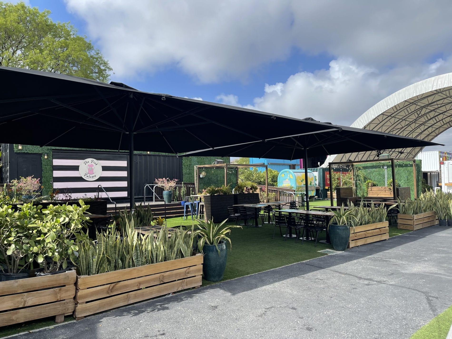 Outdoor Restaurant Umbrellas