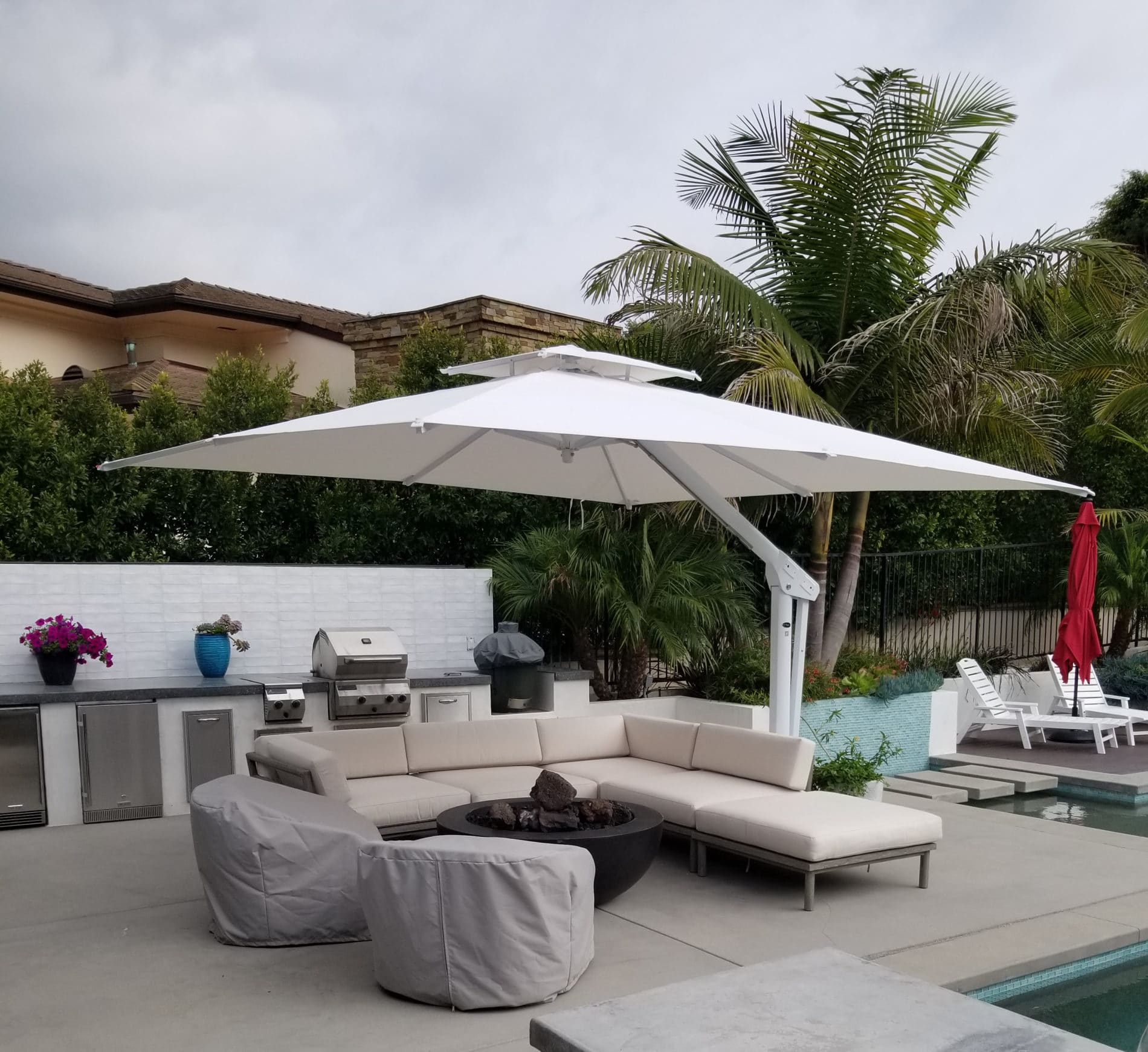 Outdoor Pool Umbrellas