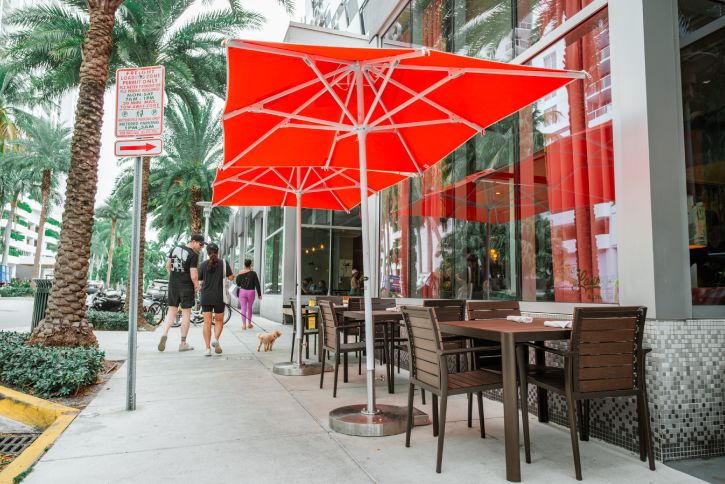 Guide to Choosing the Best Outdoor Patio Umbrella